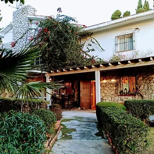 https://hostal-los-geranios-del-pinar.1costadelsol.com